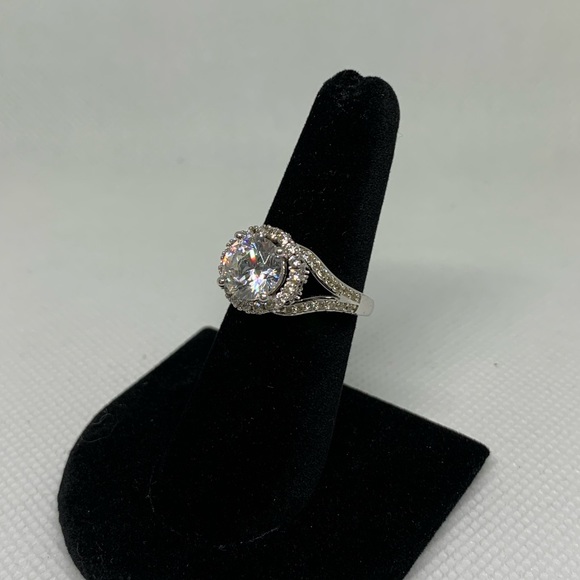 Flawless K-Star Simulated Diamond Ring - Picture 6 of 12